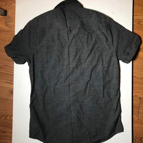 Men's Express Button Down Short Sleeve - Picture 2 of 3